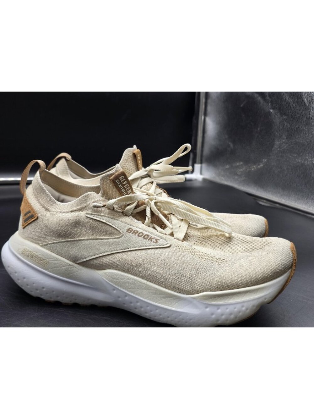 Brooks Glycerin 21 StealthFit Shoes Womens Size 9 Beige Stained Running Sneakers